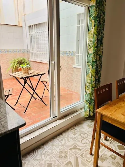 Centrico Piso Con 2 Camas De Matrimonio Apartment Malaga Spain